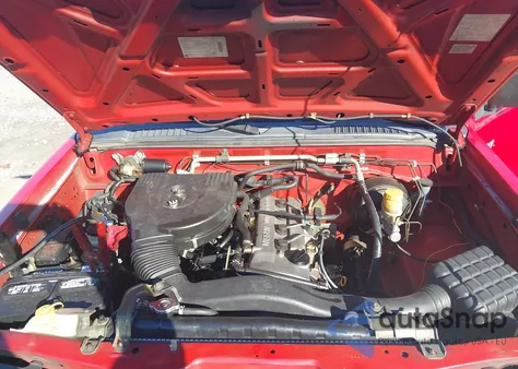 2000 Nissan Frontier Xe z USA, uszkodzony, nr VIN 1N6DD26S2YC344544